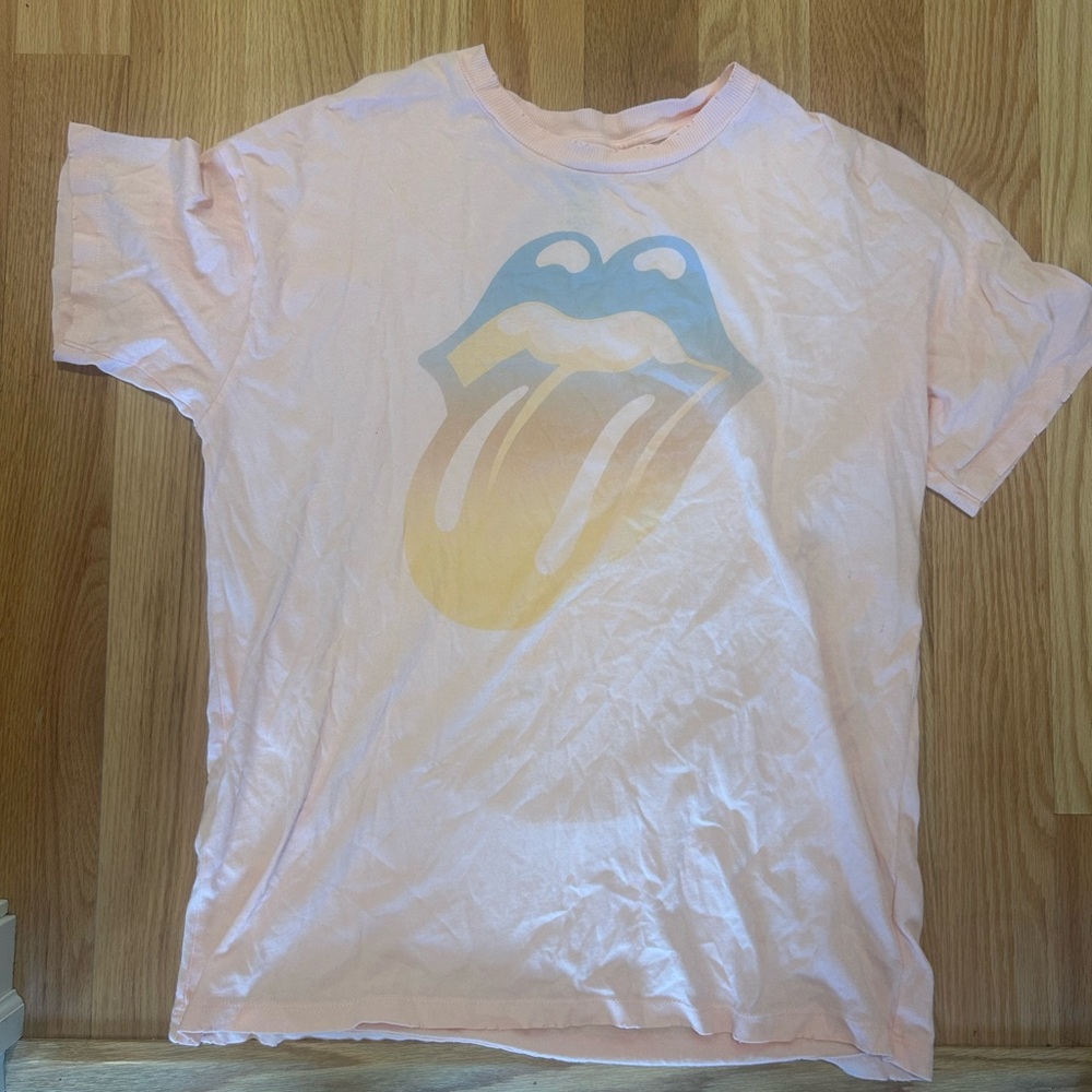 Women’s Pink Graphic T-Shirt